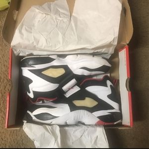 O.B.O. Size 10 Nike Air Diamond Turf 309434-100